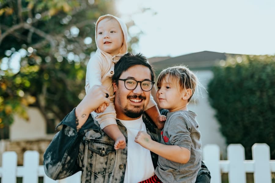 Family representing loan seekers